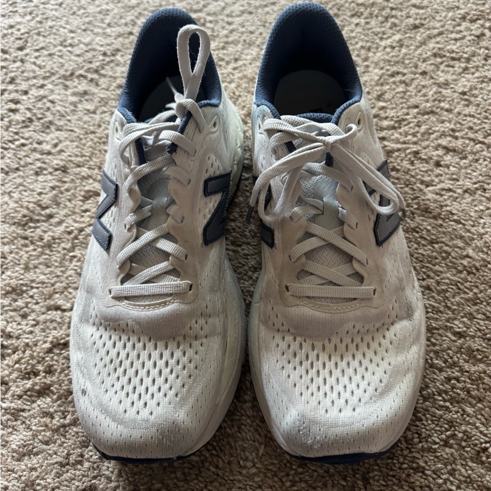 Women’s new balance 880 size 10